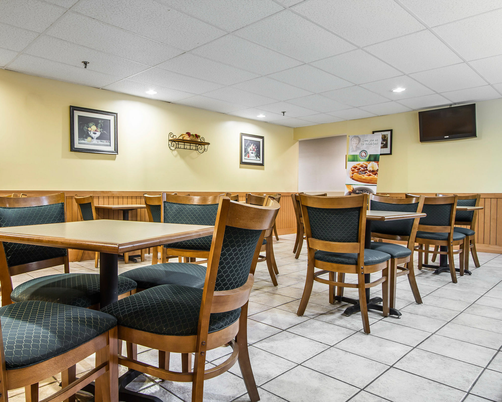 Quality Inn At Bangor Mall Exterior photo